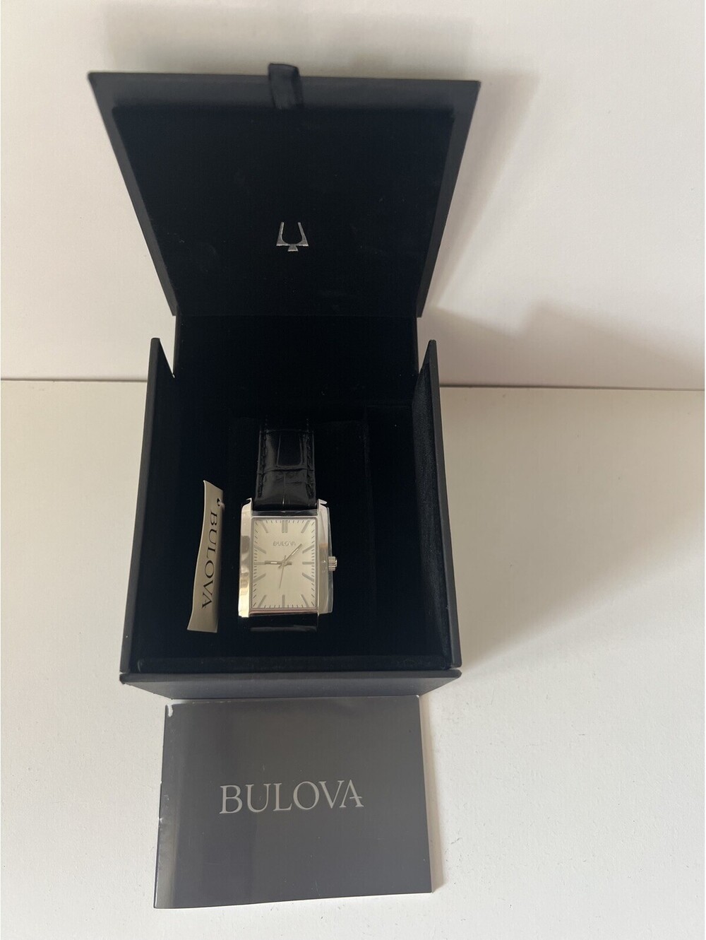 NWT Bulova Men's 96A156 Dress Leather Analog Quartz Watch 30mm READ